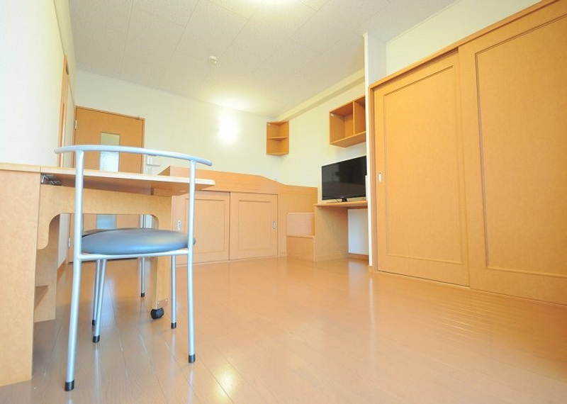 レオパレスＷＥＳＴ月見 寝室