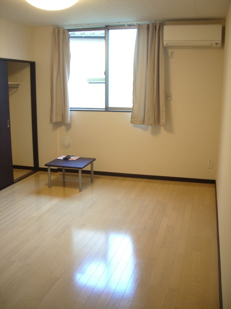 レオネクスト松和花壇 居間