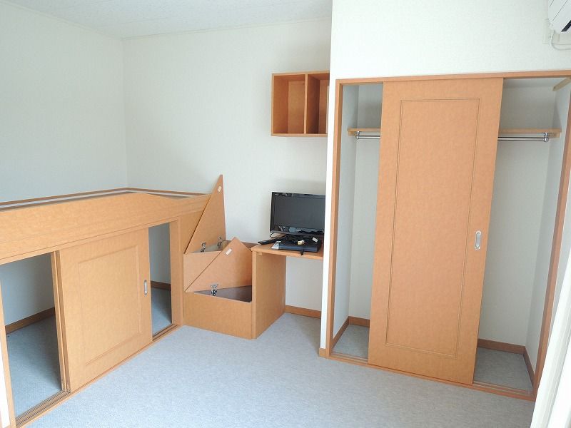 レオパレスワールド寒風台 収納