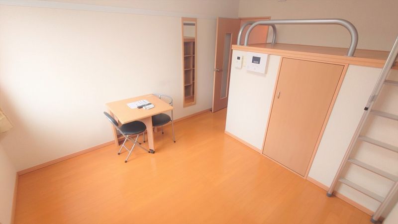 レオネクストおおせぎⅢ 居間
