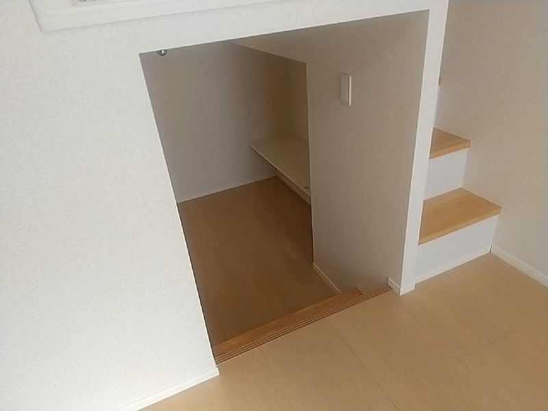 レオネクストサンモール向原 収納