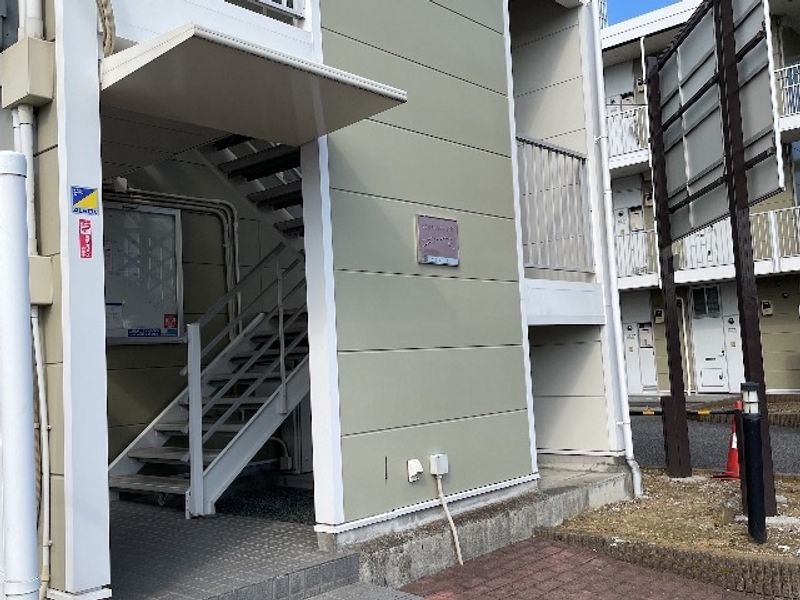 レオパレスグラッドⅡ エントランス