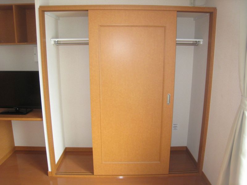 レオパレスサン 収納