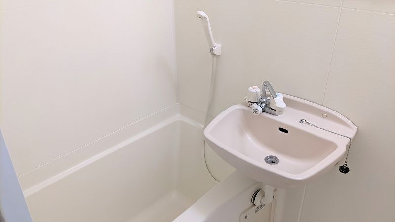 レオパレスカサベルデー 風呂