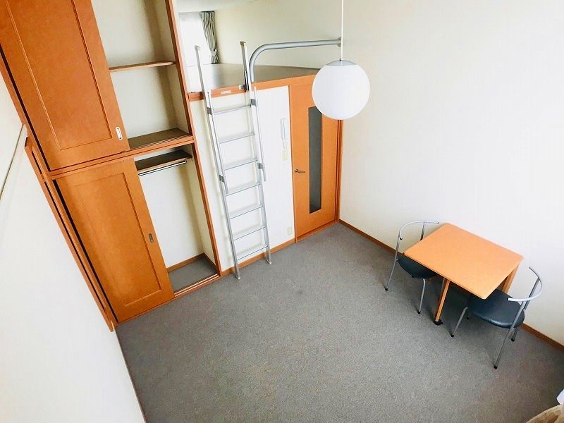 レオパレスシャイン 収納