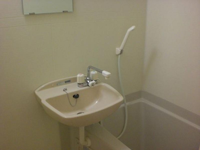 レオパレスこかげ 洗面台