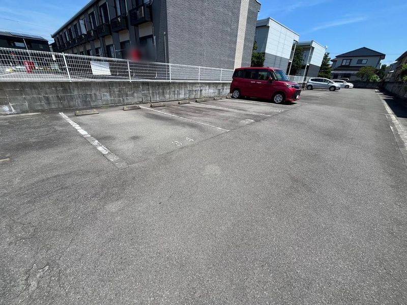 レオパレス古川Ⅱ 駐車場
