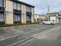 レオパレスプロヴァンス 駐車場