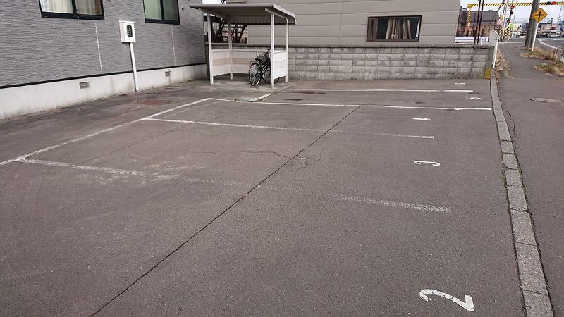 レオパレスモーリエ有明 駐車場