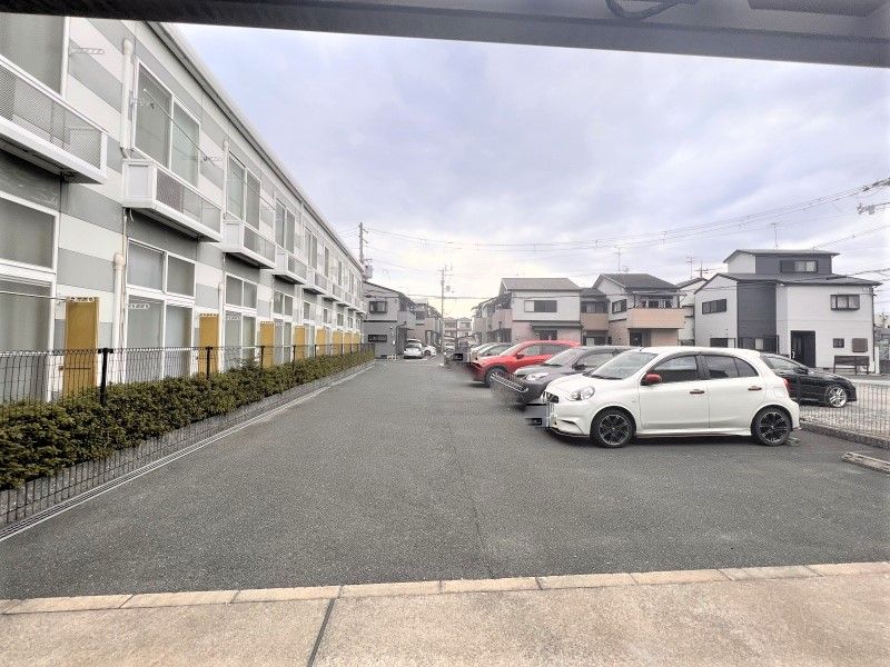レオパレスオレオ 駐車場