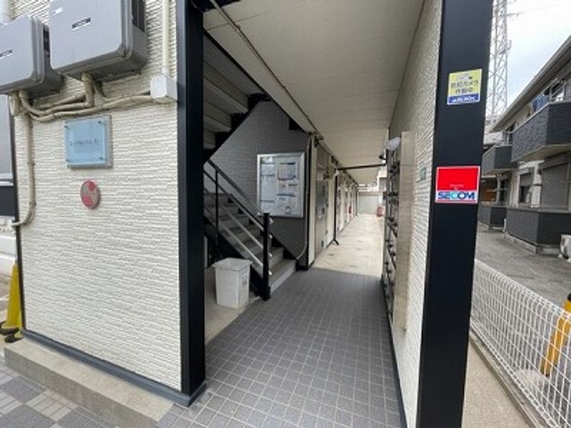 レオパレスエーデルハイム　Ⅱ エントランス