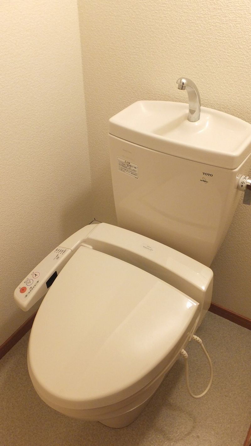 レオパレスウタガワ２ トイレ