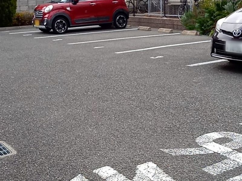 レオパレス奥畑 駐車場
