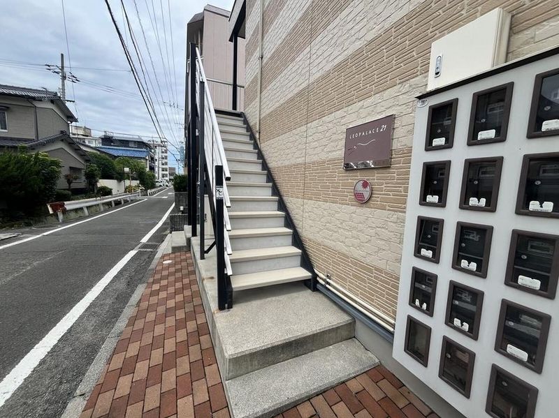 レオパレスラ　プランタン　Ⅱ エントランス