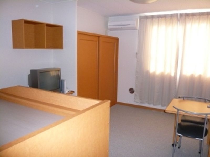 レオパレスレクサス 居間