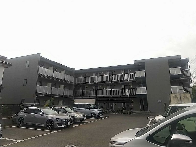 レオパレスあおば 外観
