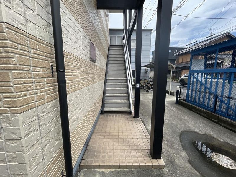 レオパレスプリマベーラ エントランス
