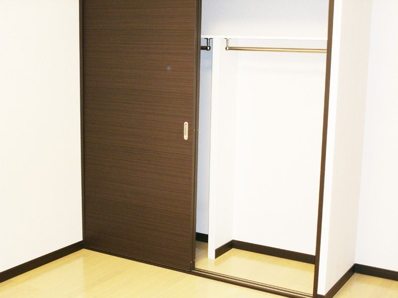 レオネクストエーデル　グリーン 収納
