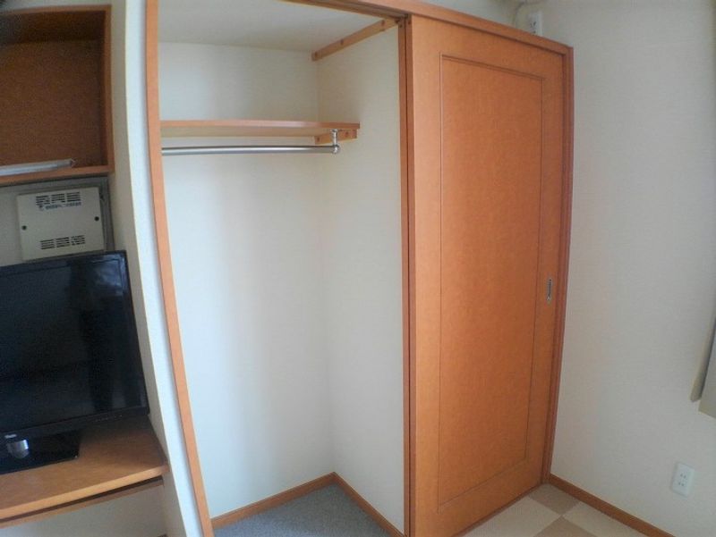 レオパレスいずみ 収納