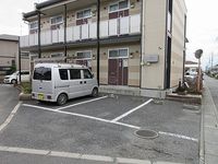 レオパレスサンセリテ上之 駐車場
