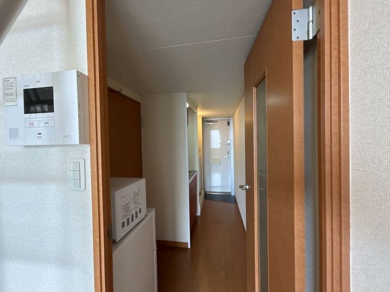 レオパレスラフィーニア 玄関