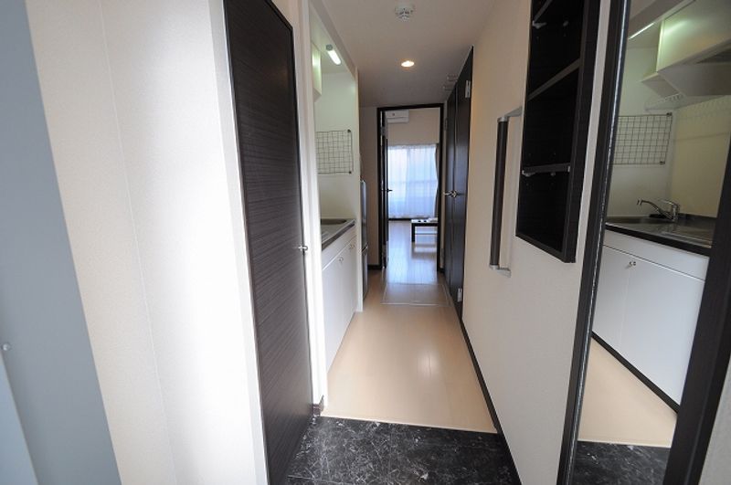 LEONEXT Primavera Entrance