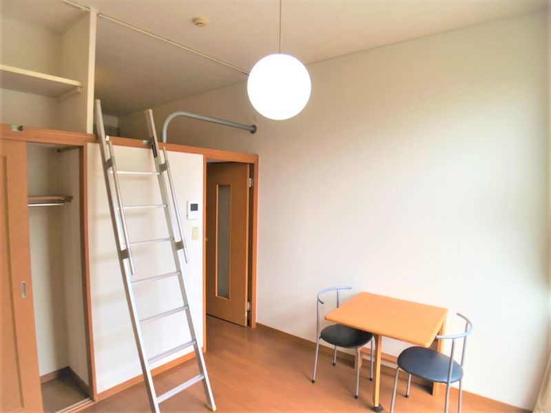 レオパレスｍｅｒ 居間