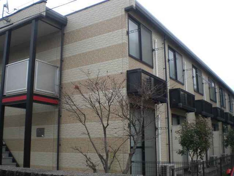 レオパレスあづま 外観