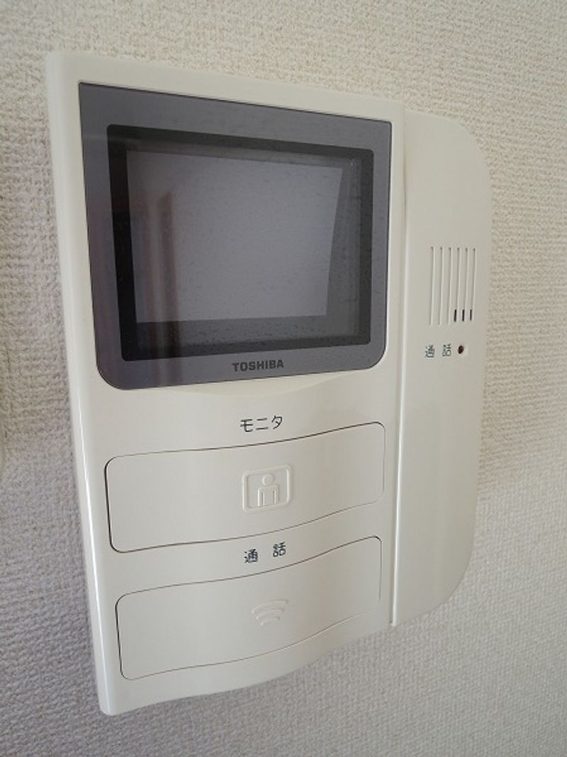 レオパレスアークハイム 玄関