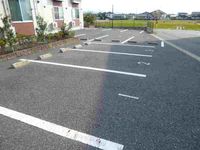 レオネクストエスポワール松橋 駐車場