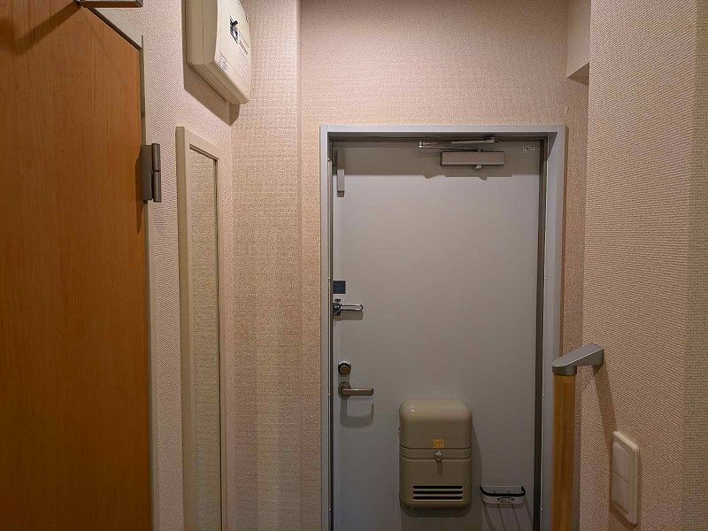 クレイノ葵芳　１号館 玄関