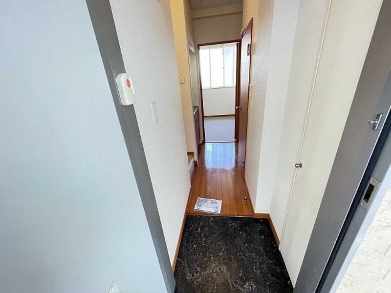 レオパレス平和台 玄関