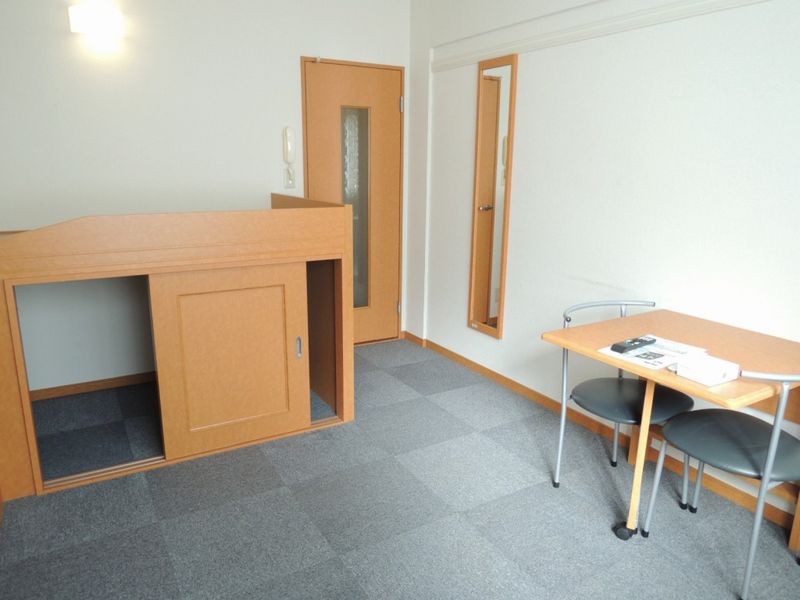 レオパレス月寒ベストフラット 居間