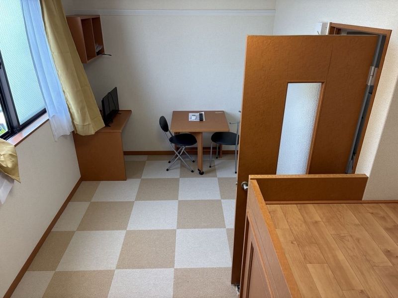 レオパレスルート４セイジィ 居間