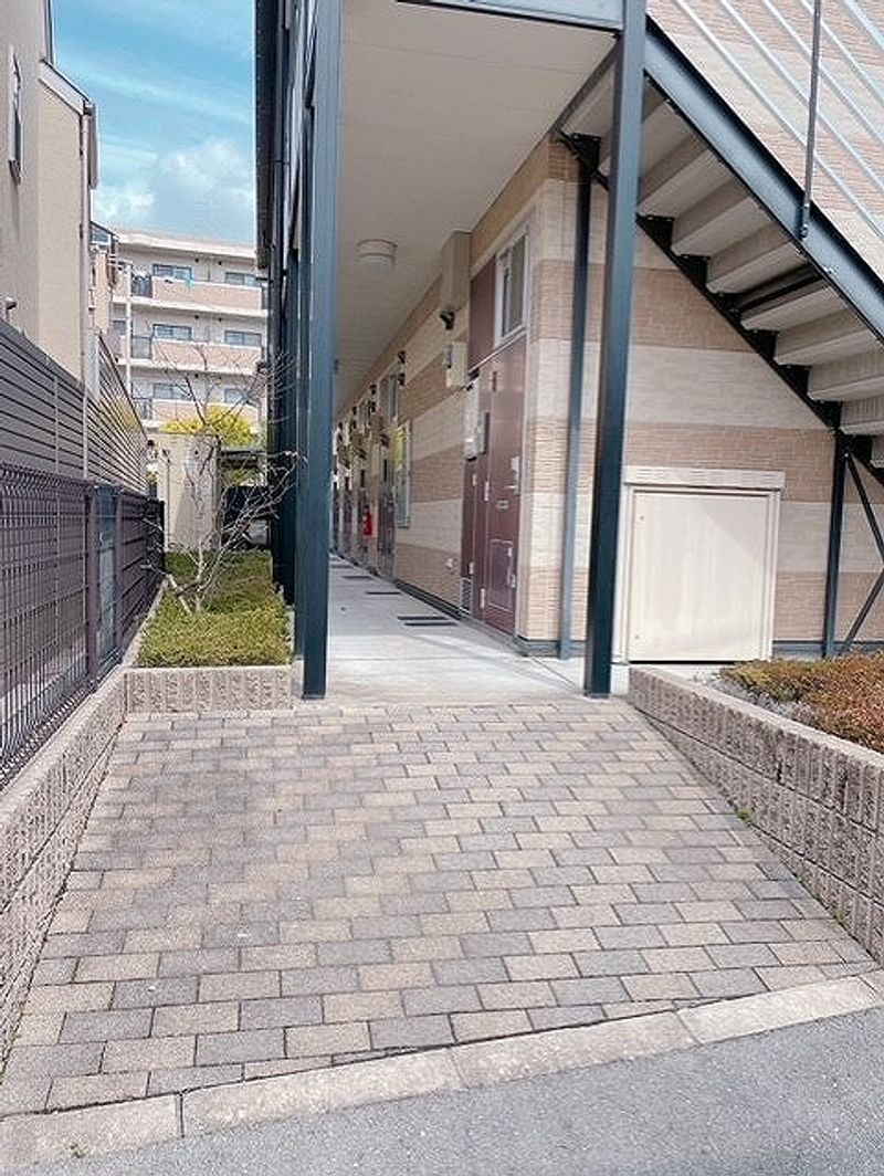 レオパレスＴａｋａｒａｚｕｋａ エントランス