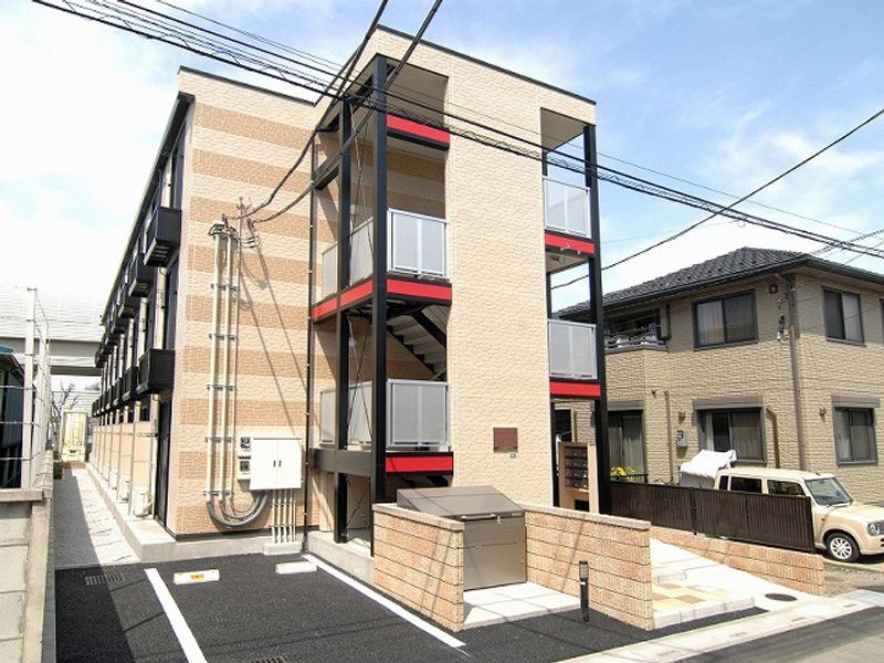 レオパレスアルカンシェル 駐車場
