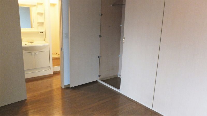 レオパレスヴィラ千塚 収納