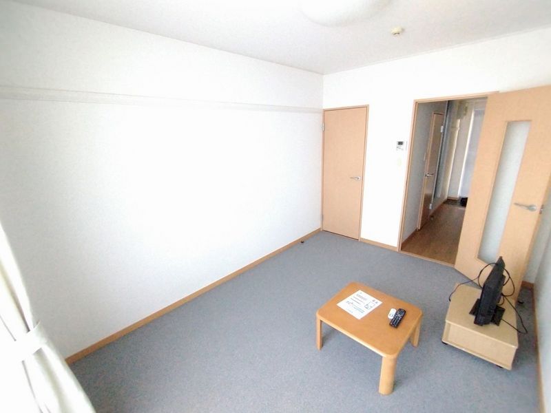 レオパレスアドミラブールユキコ 居間