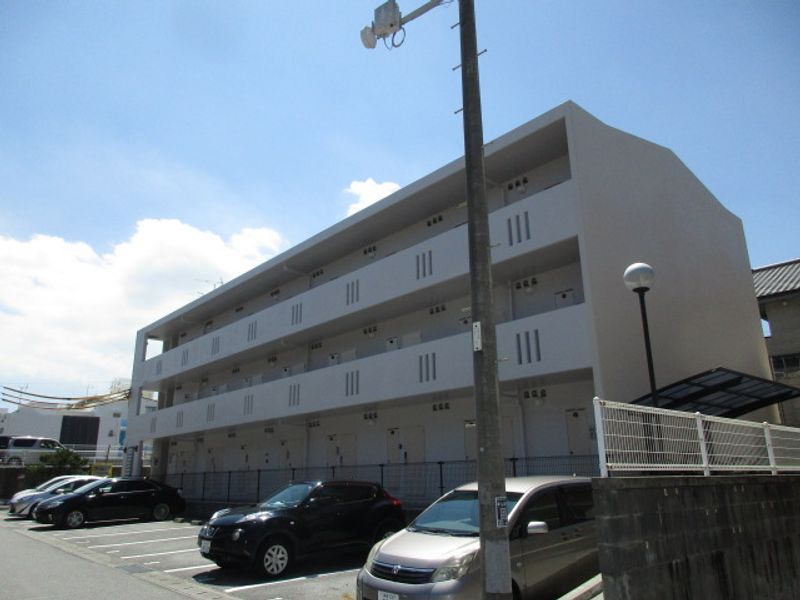 レオパレス新都心ＡＳＡＫＡ 駐車場