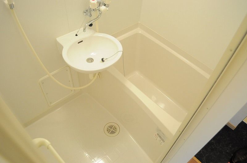 レオパレスプルーム淀川 風呂