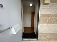 レオパレスタウンコートⅡ 玄関