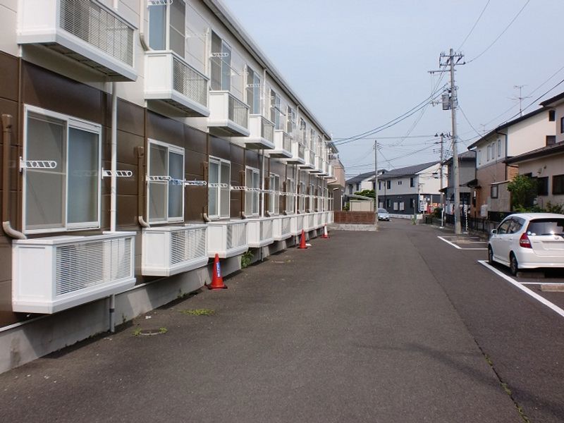 レオパレスＳ＆ＫⅠ 駐車場