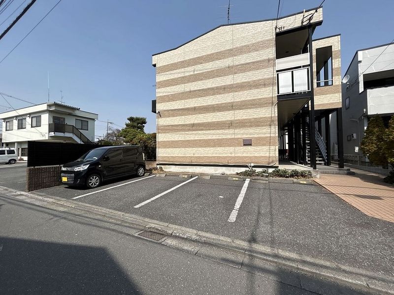 レオパレスコンフォート 駐車場