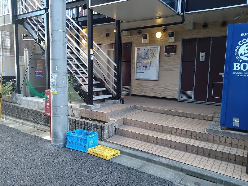 レオパレスアルテ駒沢大学 エントランス