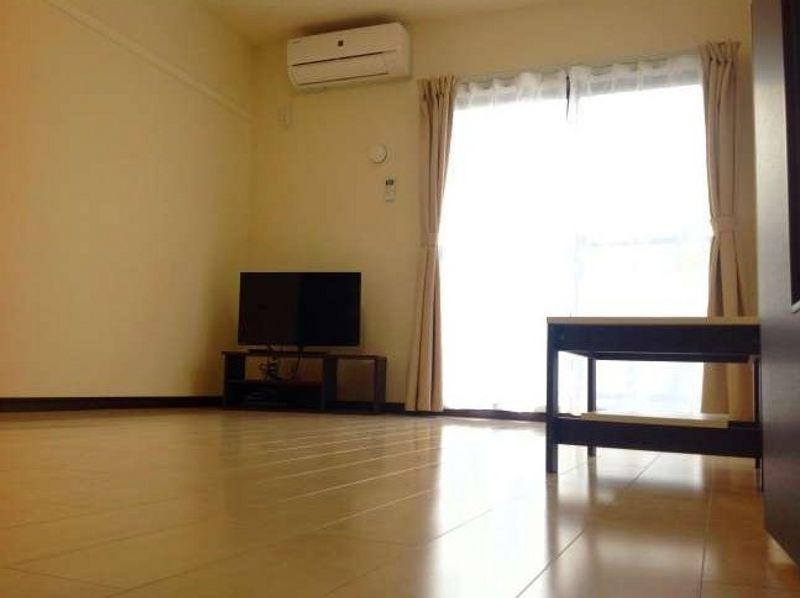 レオネクストｍｉｒａｉｅ　西新 居間