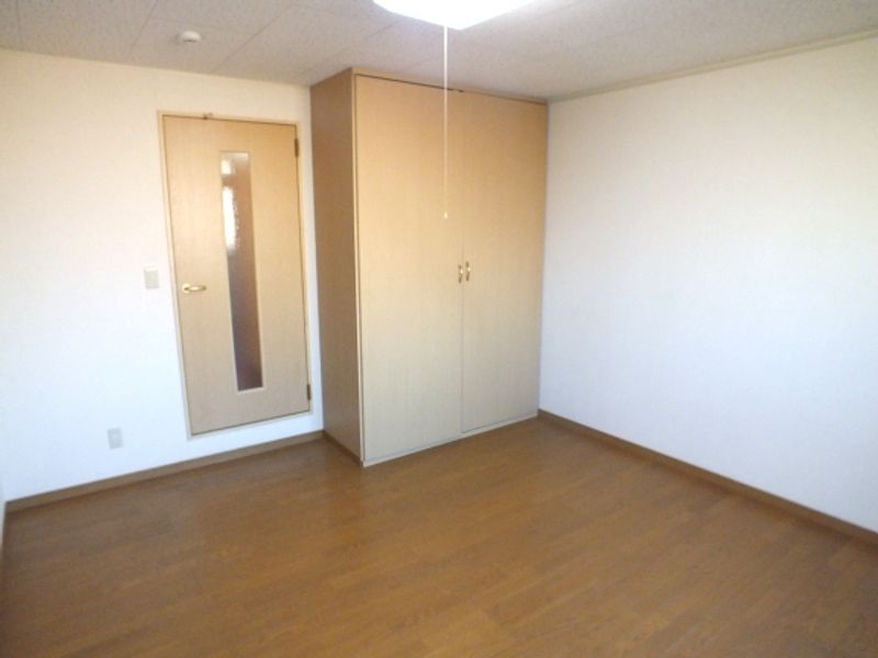 レオパレスサンライズ 居間