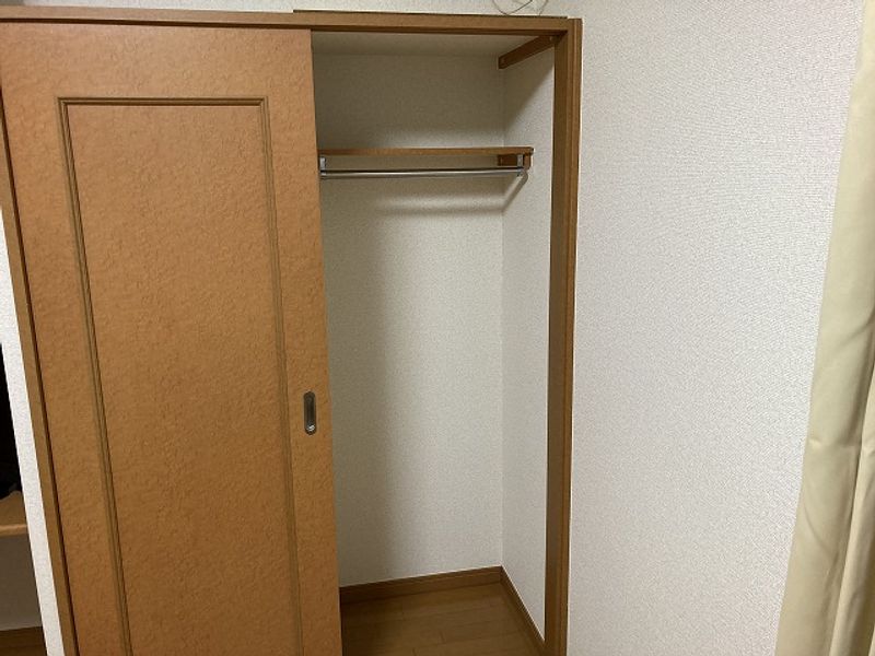 レオパレスサウスブライト 収納