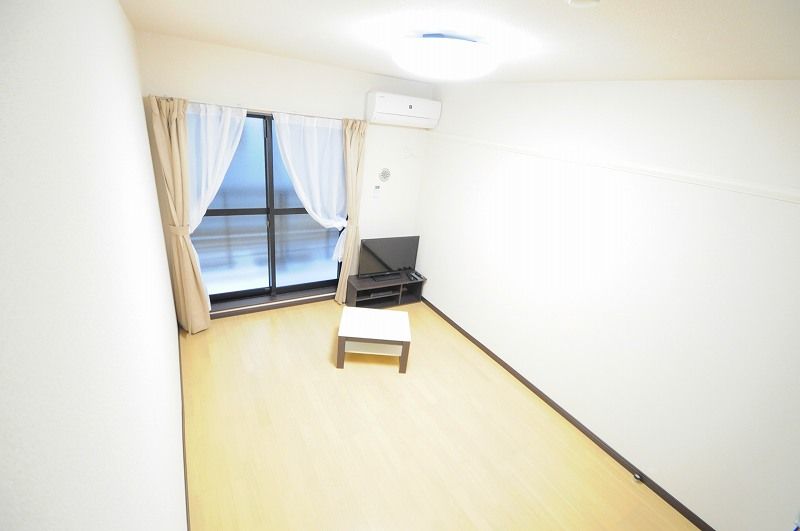 レオネクストルナ大宮 居間