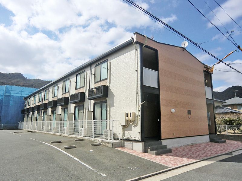レオパレス紅まんさく バルコニー