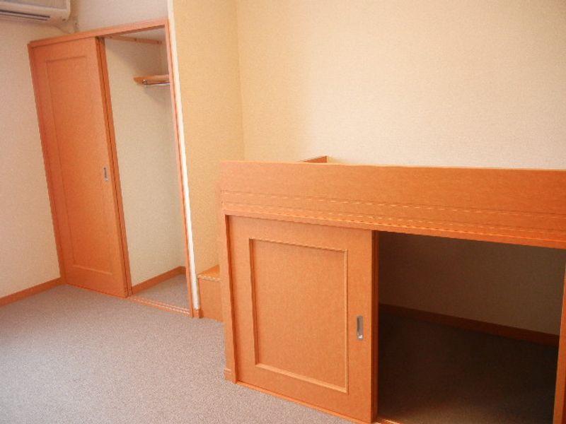 レオパレス新町 収納